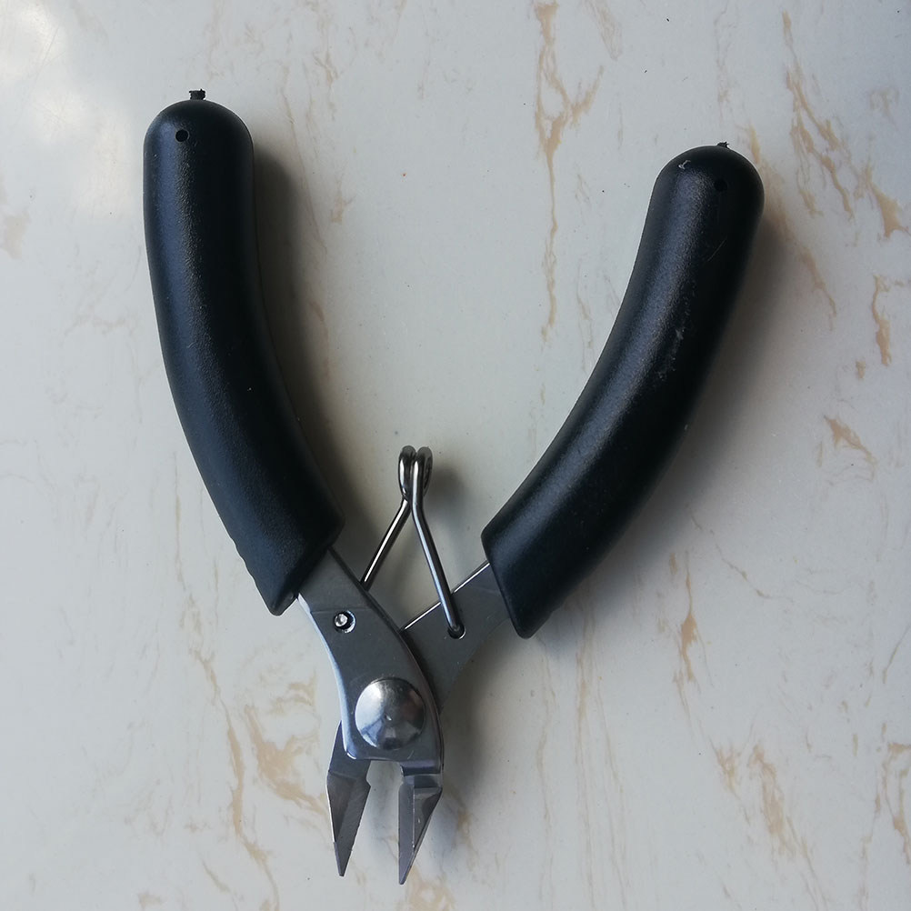 Ergonomic Diagonal Pliers for  - Badminton Rs ulasan dan harga